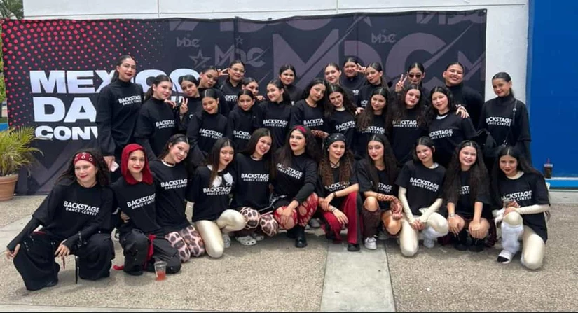 La academia Backstage Dance Center de Navolato logró el éxito en el México Dance Convention Tour.