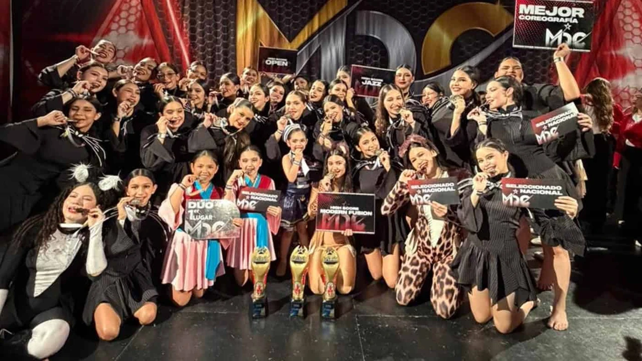 Muy emocionadas las bailarinas navolatenses van a representar a Sinaloa en el concurso nacional.