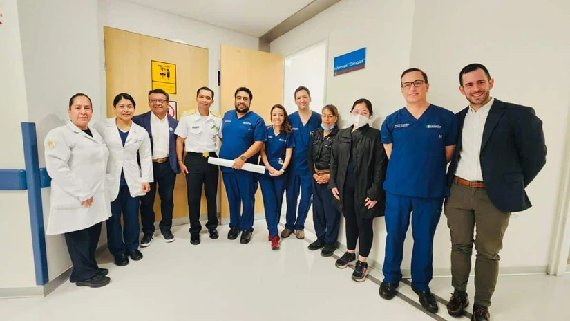 Especialistas mexicanos hicieron historia con un trasplante pediátrico asistido por robot