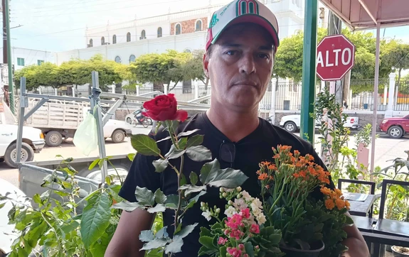 Navol Plant es el sue&ntilde;o de L&aacute;zaro que naci&oacute; en Navolato entre macetas, sacrificios y esperanza