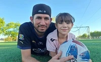 El sue&ntilde;o que no pudo cumplir de ni&ntilde;o hoy lo regala a otros: Jos&eacute; de Jes&uacute;s &acute;El G&uuml;ero&acute; Sicairos forma valores y construye paz a trav&eacute;s del f&uacute;tbol en Culiac&aacute;n