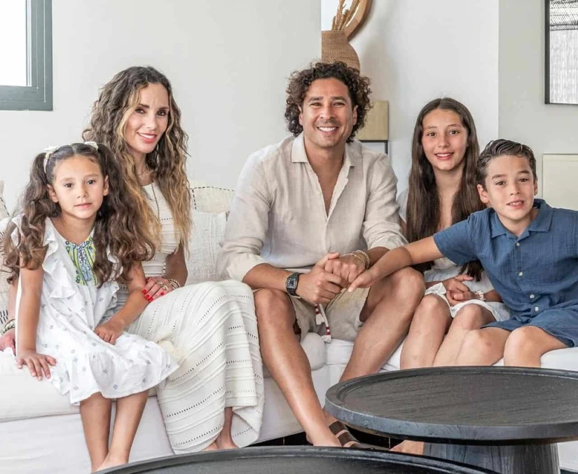 Karla Mora y Guillermo 'Memo' Ochoa tiene 3 hijos. Foto. Instagram