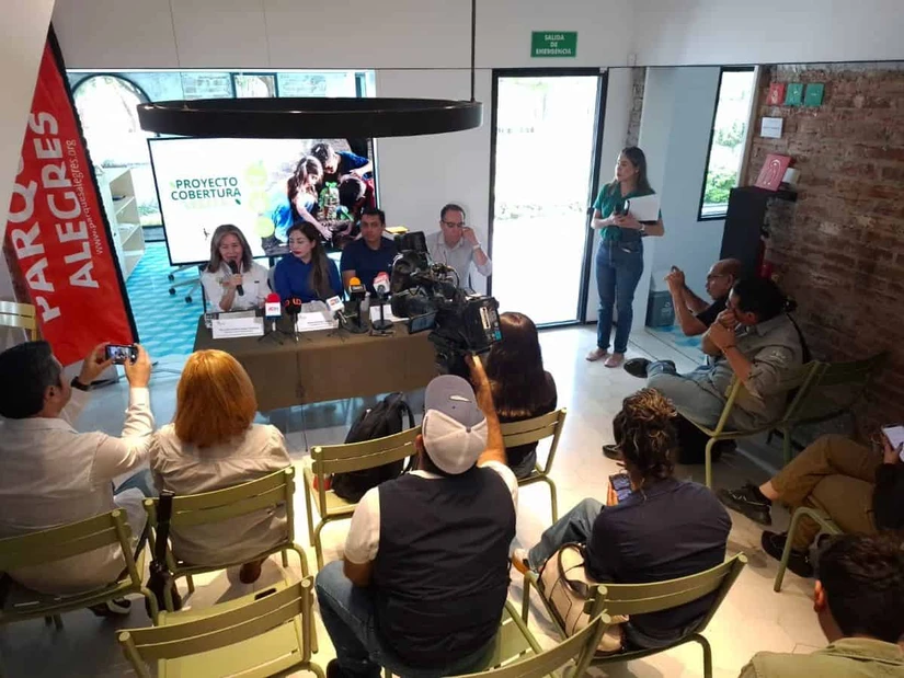 Lilia Carolina López Ceniceros destacó que la arborización y el pasto de lluvia contribuirán a reducir las islas de calor y mejorar la calidad de vida.