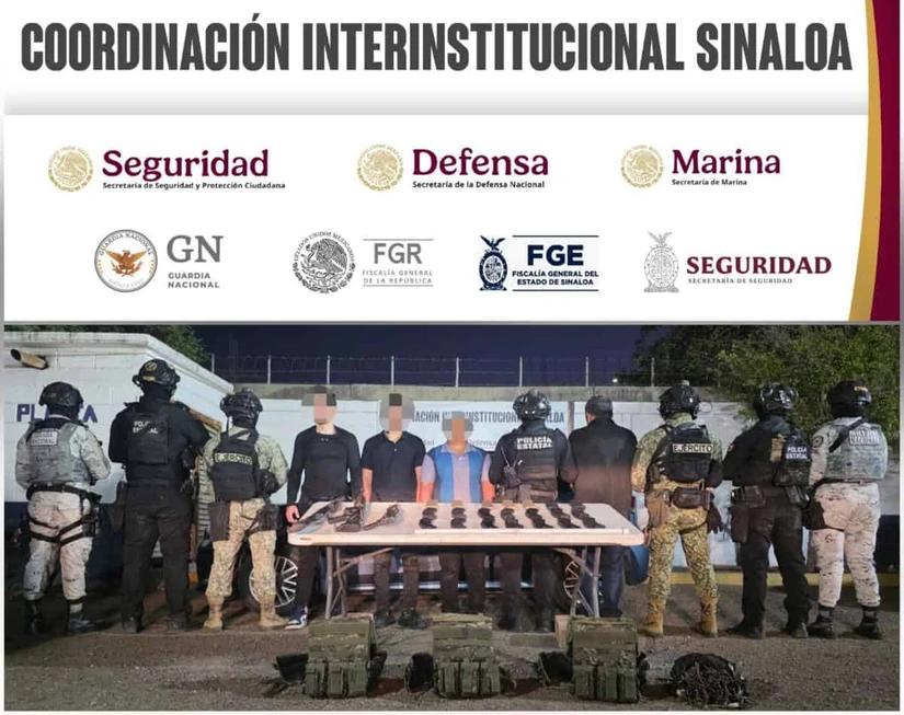 La persecución de hombres armados por las azoteas de varias viviendas terminó con el rescate de una persona secuestrada y el aseguramiento de un arsenal, equipo táctico y decenas de ponchallantas en Culiacán.
