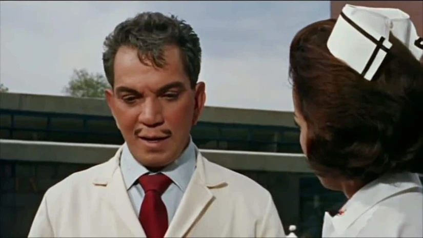 Mario Moreno 'Cantinflas' en la película del Señor Doctor. Foto: Cortesía