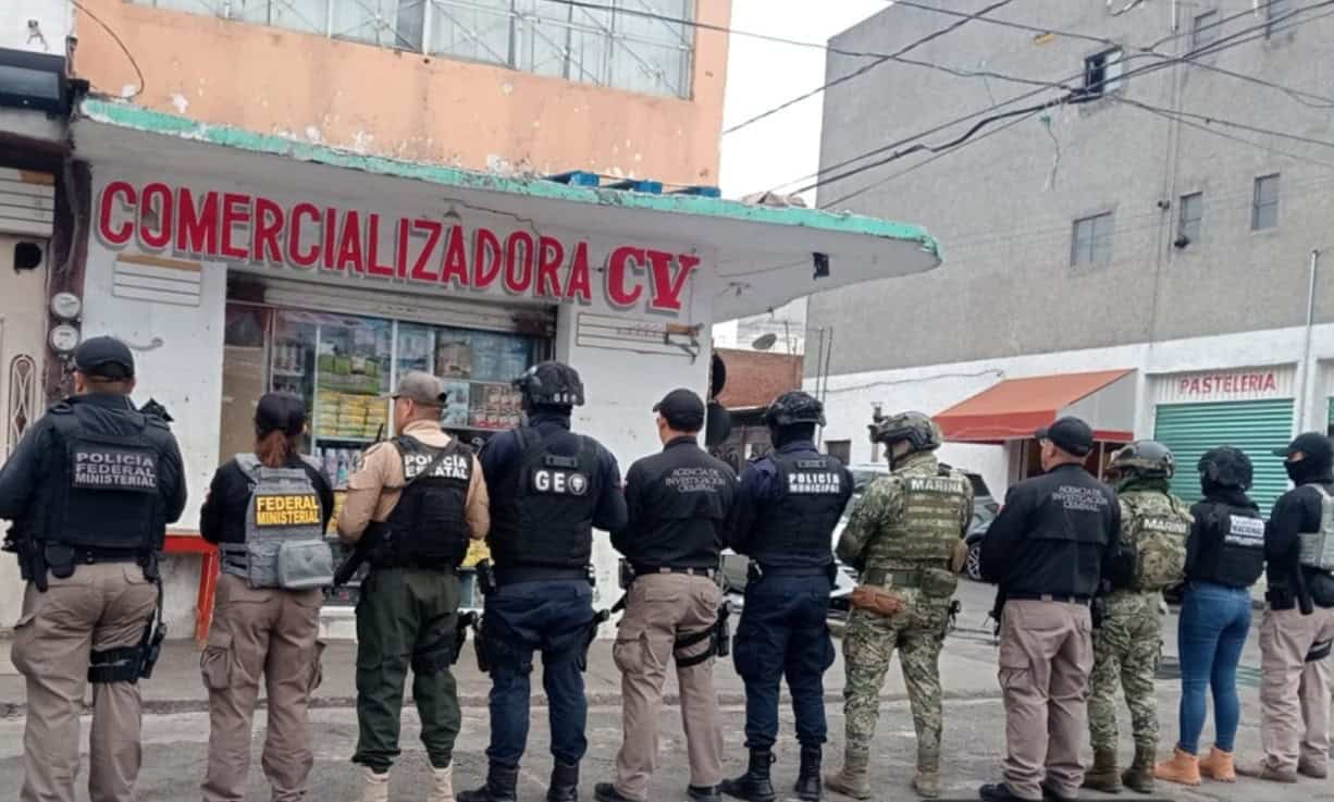 Semar decomisa 9 mil litros de diésel y 280 dosis de cristal en operativos en Tlaxcala.