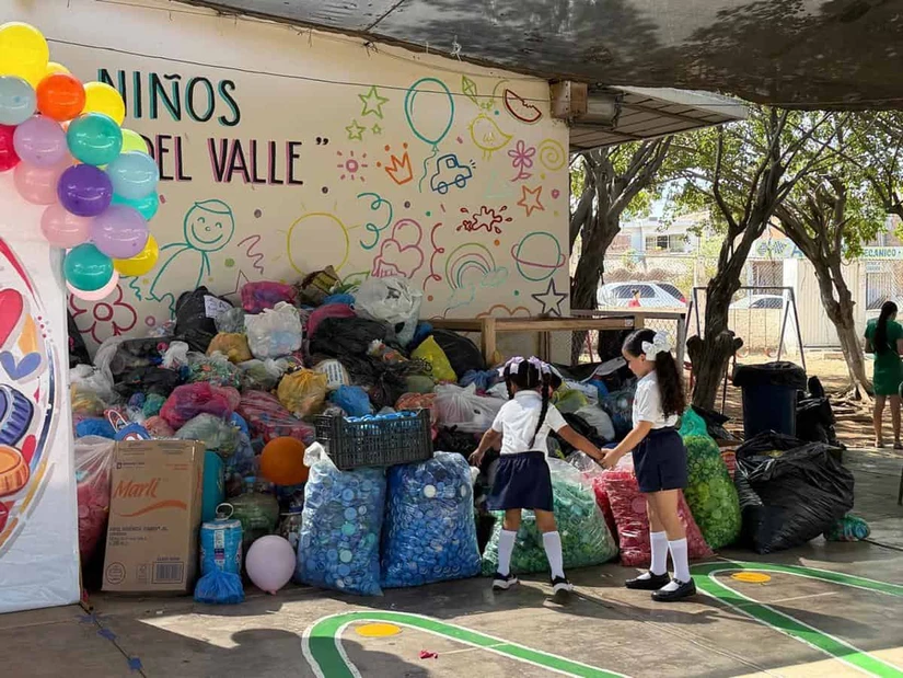 El apoyo de toda una comunidad se reflejó en la recolección de cuatro toneladas de tapitas en apoyo a la pequeña Romina
