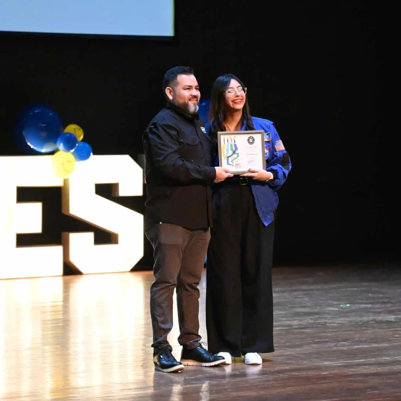 Dorely Medina, primera mexicana en ganar el Global Rising Star Award 2025, inspiró a los asistentes de SUMAFest. Foto: Cortesía/TBN