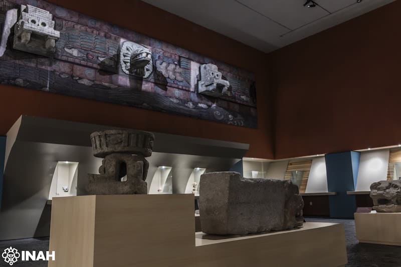 El INAH abrió una exposición con una pelota de hule elaborada hace más de 3,600 años. La pieza fue encontrada en El Manatí, Veracruz, y revela detalles sobre una de las tradiciones más antiguas de México.