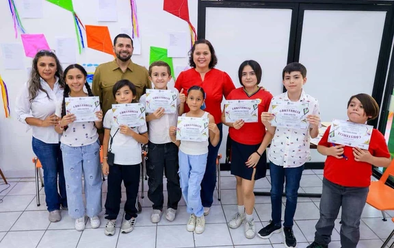 Entre versos e imaginaci&oacute;n, nace una nueva generaci&oacute;n de poetas infantiles en Culiac&aacute;n