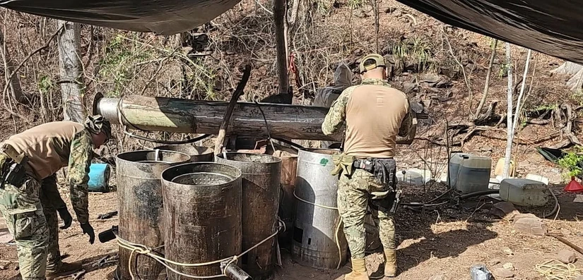 Golpe al narcotráfico en Sinaloa la Marina asegura laboratorio con sustancias para drogas sintéticas