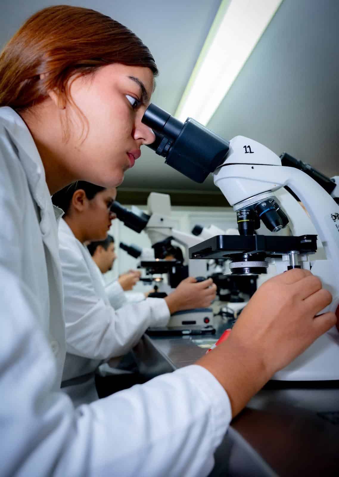 La Facultad de Medicina Veterinaria de la UAS impulsa la salud pública desde sus laboratorios y clínicas. Foto: UAS