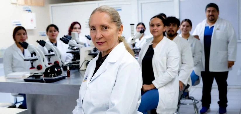 Estudiantes y docentes de la Facultad de Medicina Veterinaria y Zootecnia de la UAS combinan ciencia, práctica y vocación de servicio para contribuir al bienestar animal y la salud pública. Foto: UAS