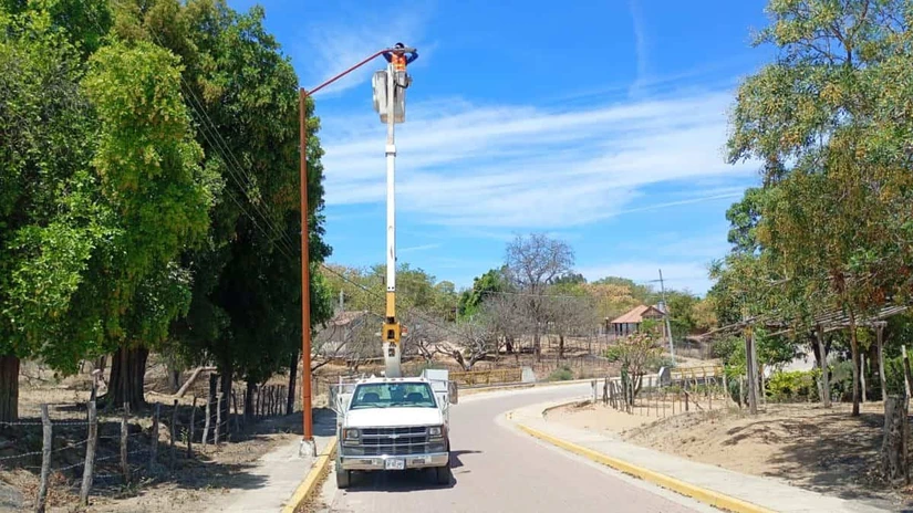 Los Humayes fue otra de las comunidades beneficiadas con iluminación LED, habitantes señalaron que era un servicio muy necesario