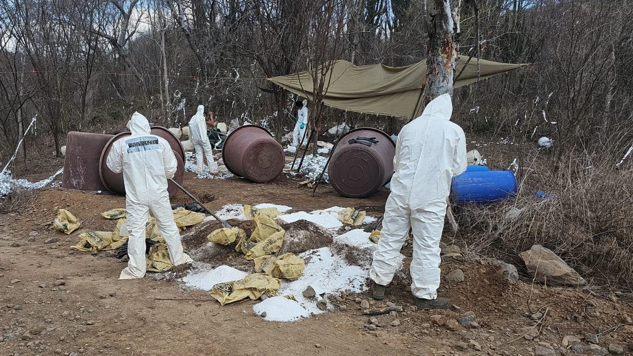Golpe al narcotráfico en Sinaloa: Marina asegura laboratorio valuado en 175 millones de pesos.