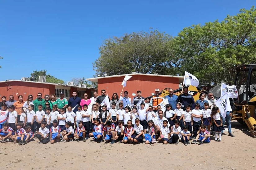 Con esta importante obra, el gobierno municipal busa mejorar los servicios sanitarios de la escuela primaria Ignacio Allende