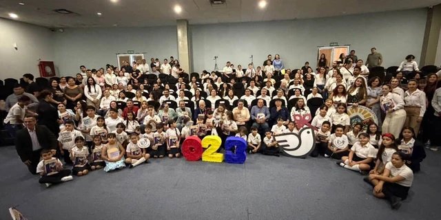 "Sinaloa se escribe leyendo": ni&ntilde;as, ni&ntilde;os, docentes y familias convierten sus historias en un libro que inspira paz