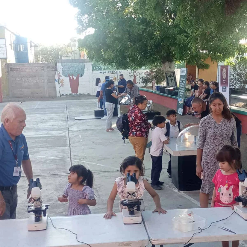 Muchos niños de Barrancos se sintieron emocionados de participar en esta feria en movimiento.
