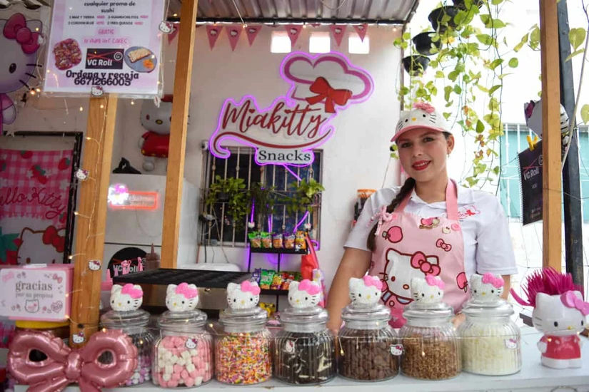 Aunque durante años dudó en iniciar, la situación económica la impulsó a abrir su negocio con lo poco que tenía; hoy ya sueña con crear una cafetería temática propia.