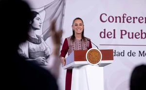 Sheinbaum anuncia becas para millones de estudiantes y revela quiénes podrán registrarse en septiembre