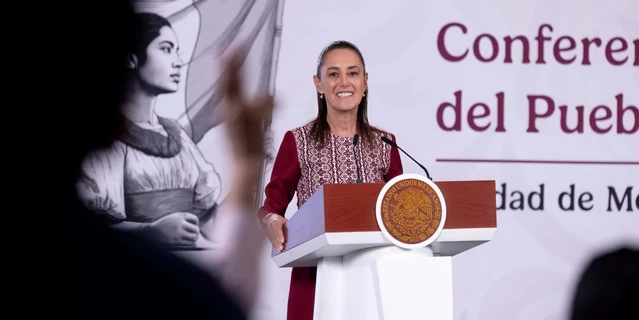 Sheinbaum anuncia becas para millones de estudiantes y revela qui&eacute;nes podr&aacute;n registrarse en septiembre