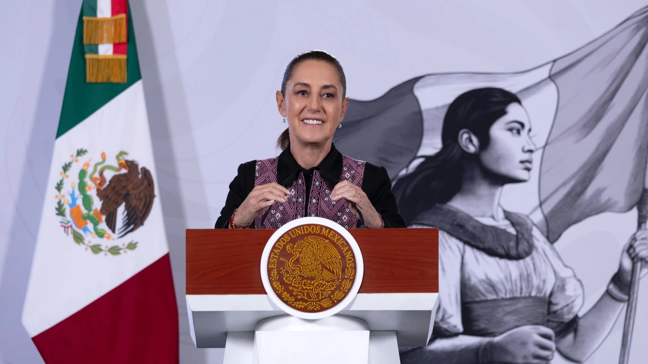 Sheinbaum anuncia cambios en salud: enfermeras podrán recetar medicamentos desde agosto.