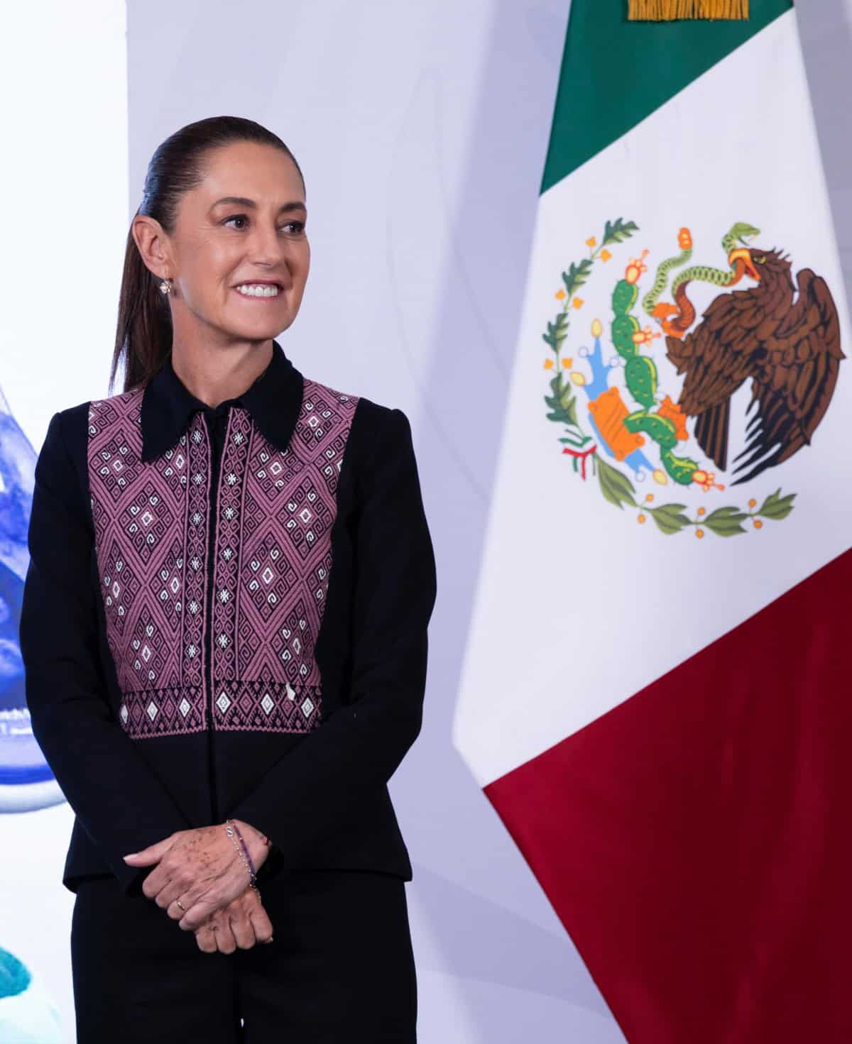 La presidenta Claudia Sheinbaum afirmó que el aseguramiento de 43 mil cartuchos en Arizona refleja cooperación bilateral, pero insistió en que Estados Unidos debe reforzar el combate al tráfico de armas.