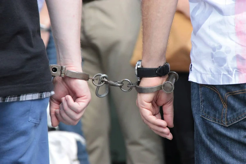 Desmantelan red criminal en Colorado que robaba vehículos de lujo para venderlos a cárteles en México; hay 11 acusados