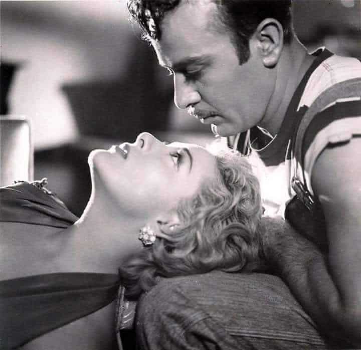 Pedro Infante junto a Silvia Pinal.