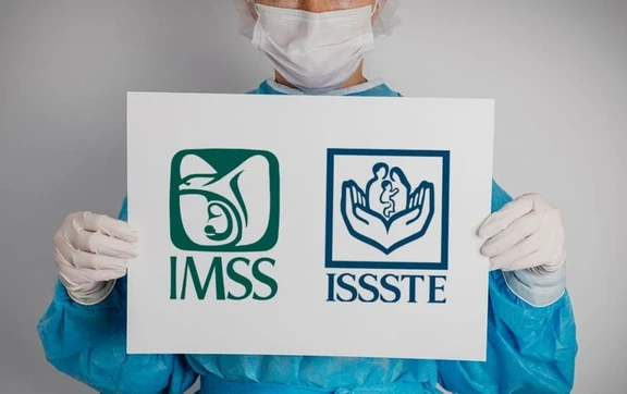 &iquest;Qui&eacute;n gana m&aacute;s, un doctor IMSS o ISSSTE? Posibles sueldos en 2026