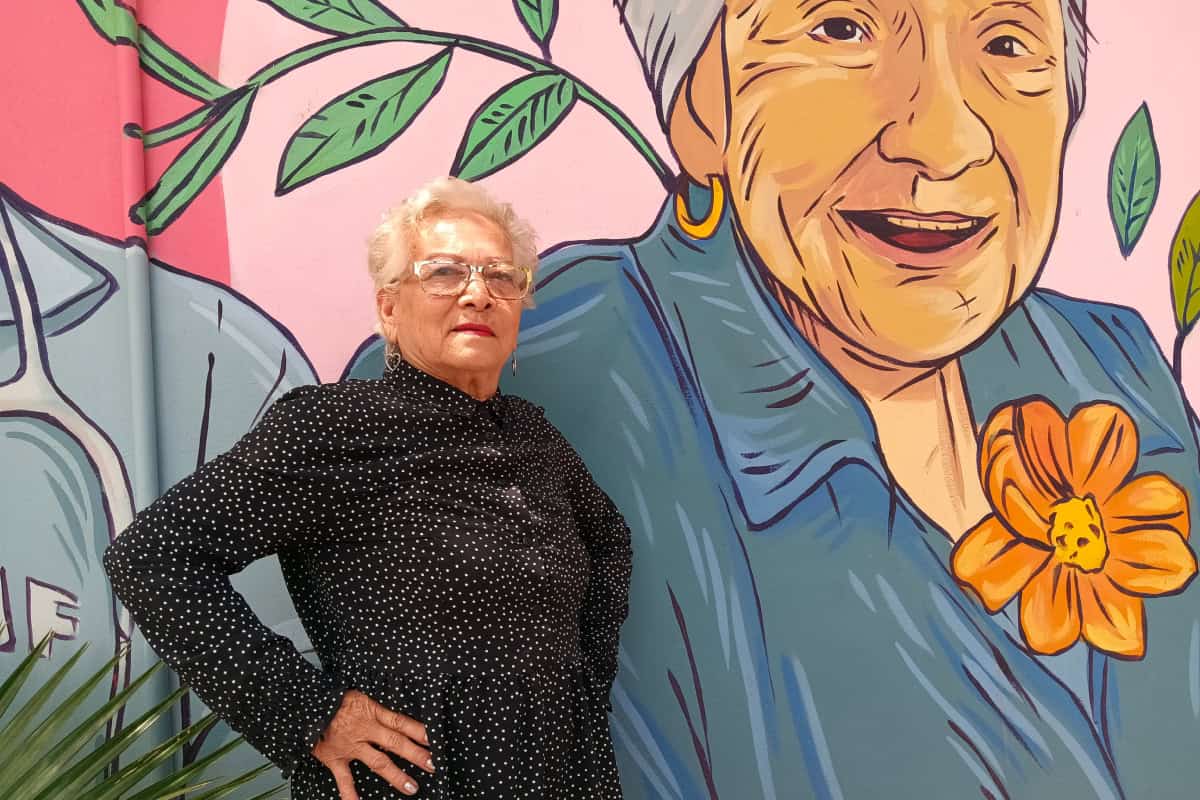 A sus 77 años, Rosario Sauceda encontró en el DIF Palmito un hogar para aprender, compartir y seguir creando. Entre costura, cocina y amistad, hoy inspira con una vida marcada por la resiliencia. | Imágenes de Francisco Castro y cortesía