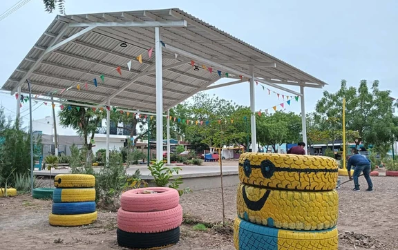 Nueva techumbre en Prados del Sol convierte el parque en un punto de encuentro comunitario