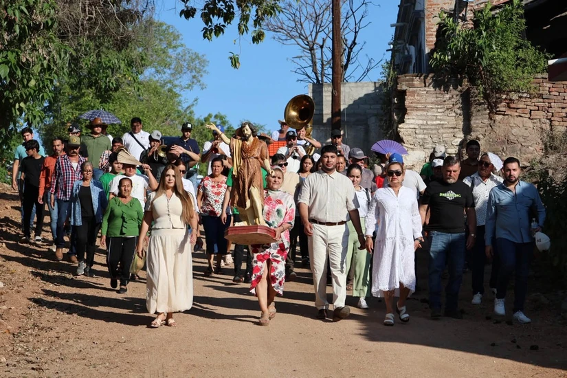 Este evento año con año logra reunir a gran parte de la comunidad quienes buscan conservar esta tradición