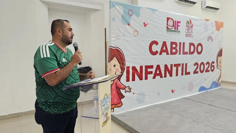 El alcalde de San Ignacio Luis Fernando Loaiza Bañuelos brindó un significativo mensaje a los niños y niñas participantes del cabildo 2026