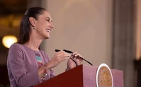 "Sup&eacute;renlo": Sheinbaum pone canci&oacute;n de Grupo Firme para defender a L&oacute;pez Obrador