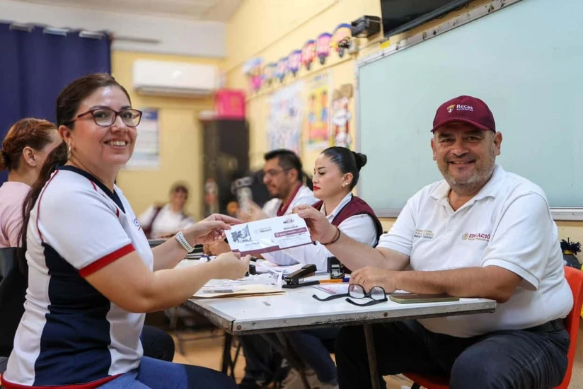 En agosto pagarán los 2 mil 500 pesos para estudiantes de primaria.