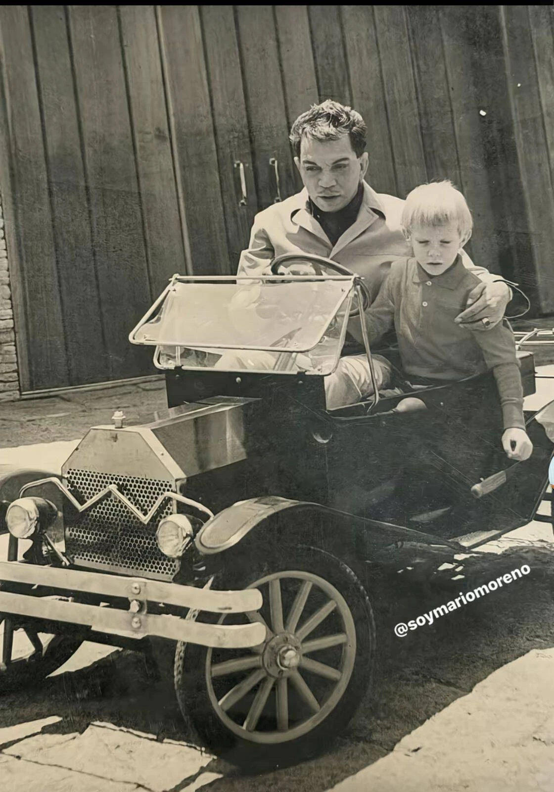 El tesoro familiar de Cantinflas su nieto publica fotografías inéditas de 1965