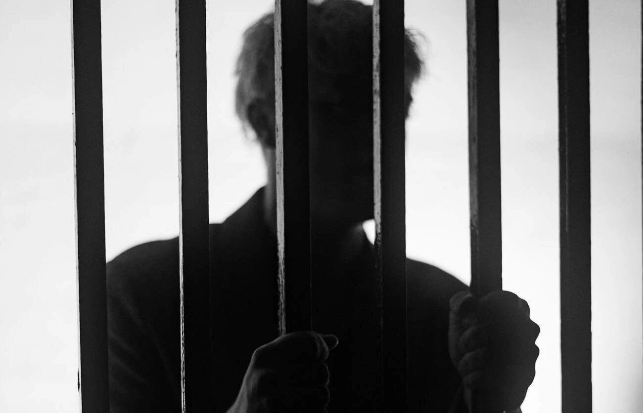 La violencia, la extorsión, el secuestro y otros delitos provocan daños que van más allá de las víctimas directas. Este texto reflexiona sobre las consecuencias de la actividad criminal y la importancia del Estado de derecho.