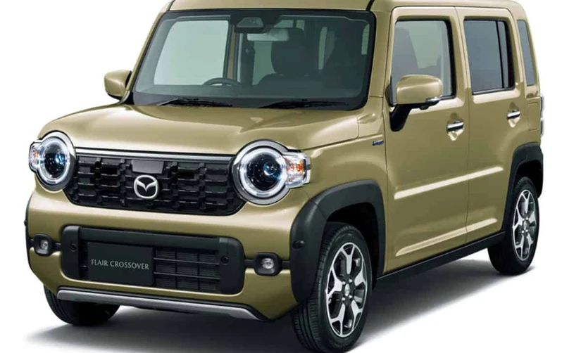 Mazda actualizó uno de los vehículos más peculiares de su catálogo. Se trata del Flair, un pequeño SUV exclusivo para Japón que cuesta menos de 175 mil pesos y sorprende porque casi no tiene diferencias con un Suzuki.