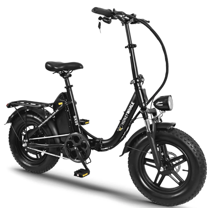 Las bicicletas eléctricas se han convertido en la opción más económica y ágil para el traslado diario de estudiantes y profesionistas.