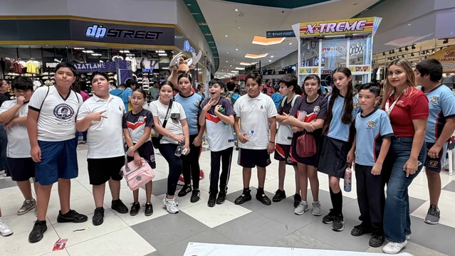 Mensajeros de Paz: cartas que unen a cientos de ni&ntilde;as y ni&ntilde;os en Mazatl&aacute;n