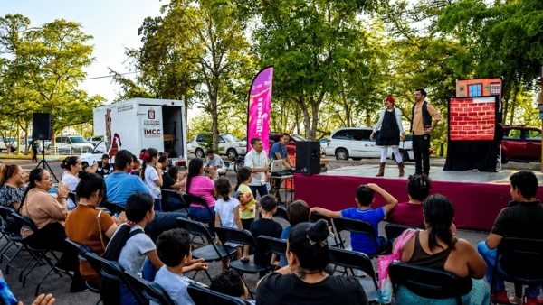 El teatro llena de magia el Parque Culiac&aacute;n 87 e invita a vivir la cultura en familia