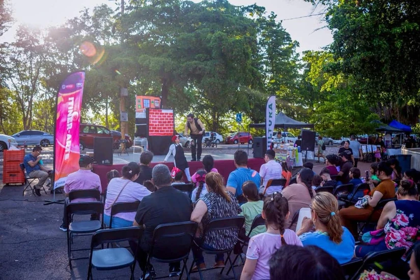 Itiner-Arte del IMCC llena de teatro y cultura el Parque Culiacán 87. Foto: IMCC