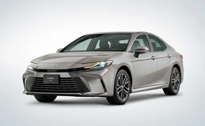 Toyota Camry HEV 2026 llega a México con rendimiento de 27.2 km/l: Características y versiones