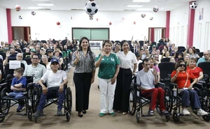 DIF Sinaloa apoya a 70 personas con discapacidad con sillas de ruedas