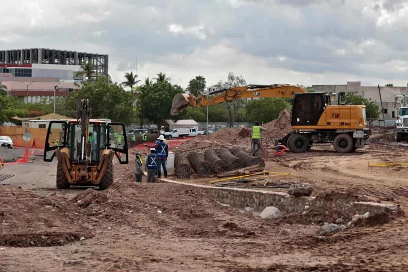 El bulevar Pedro Infante permanecerá cerrado en ambos sentidos por casi dos meses para agilizar la construcción de un nuevo puente.