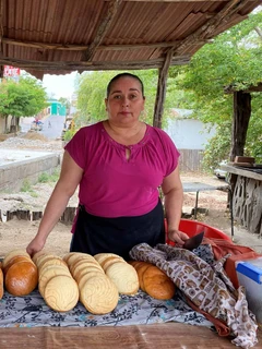 Mientras muchos duermen, ella mantiene viva una tradici&oacute;n que naci&oacute; hace cinco generaciones