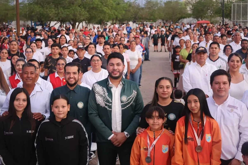 A la inauguración de este espacio modernizado, se dieron cita personas de todas las edades, incluyendo a deportistas de la región