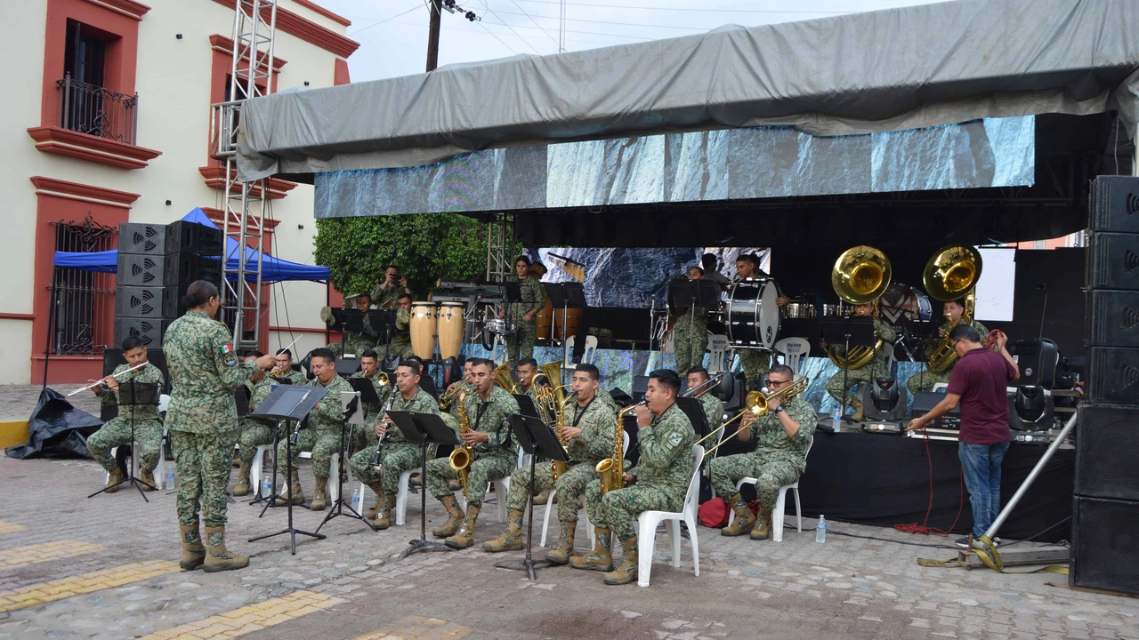 Por cerca de dos horas la banda de música de la treceava región militar deleitó a los presentes con lo mejor de la música regional
