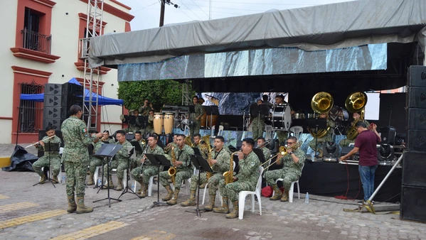 Concierto de la Banda de Música de la Treceava Zona Militar en San Ignacio reúne a las familias